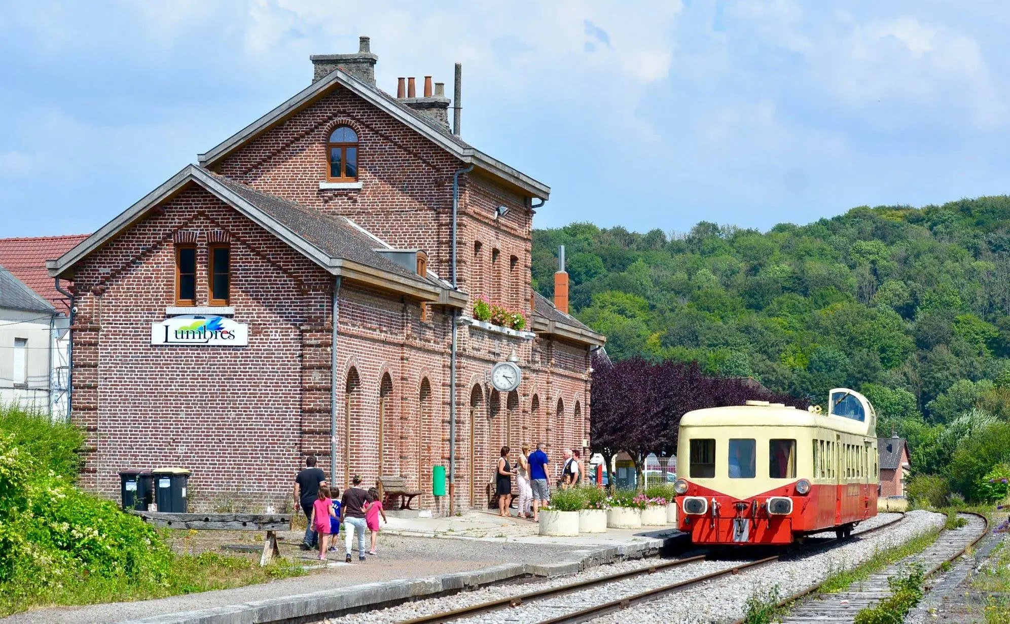 Lumbres Station